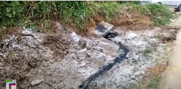 In Ponmudi Road, Rajakkad, sewage flows into the road causing health problems.