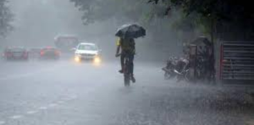 Rain Alert in Kerala; Chance for Heavy rain and orange alert in 3 districts