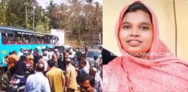 young-mother-died-in-accident-while-travelling-with-husband-and-child-at-vandoor