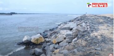 Construction of dike in Palakod Fishing Harbor is half way; Fishermen in distress