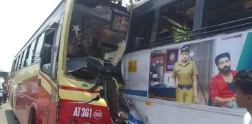 Around 30 people injured in KSRTC buses collision in Karunagapally