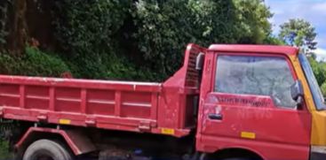 Attempt to steal carrier and tires from tipper lorry