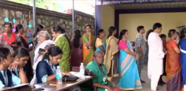 puthupally bypoll final polling status