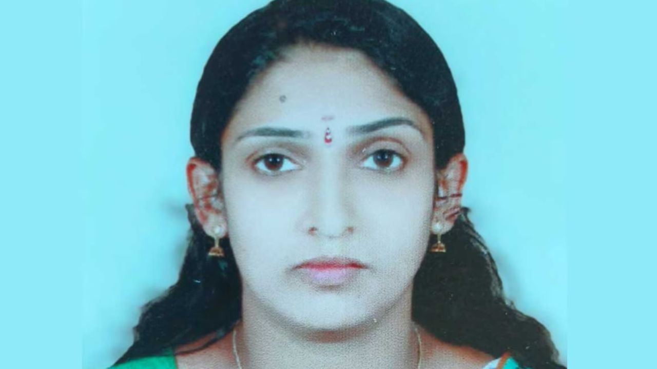  Kerala Housewife found  hanged  in Kuwait; Family Demands Investigation