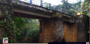 Bridge in Shantanpara is in danger; There is no action to rebuild the 7 decade old bridge