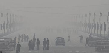 Dense Fog Engulfs Delhi