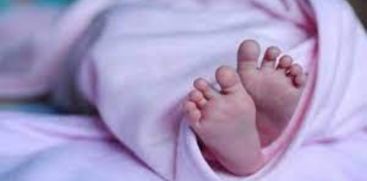 Newborn baby died during delivery at Thalassery General Hospital