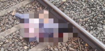 school girl body found in railway track at parashala 