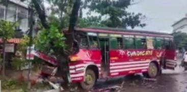 11 INJURED IN BUS ACCIDENT IN KOTTULI 