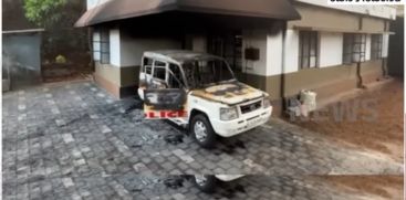 DySP's vehicle burnt in Vadakara; It is suspected that it was burnt