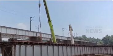 
The railway bridge across the Bharatapuzha at Thrissur Churuthurthi is being reconstructed