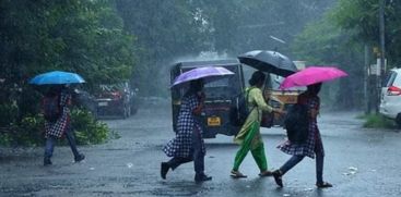 Heavy rain; Yellow alert in 3 districts, possibility of strong winds and thundershowers