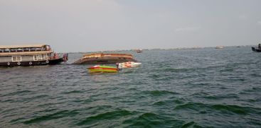 Houseboat capsizes in Vembanad lake, Alappuzha; passengers safe