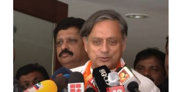 Shashi Tharoor MP supports K Muralidharan