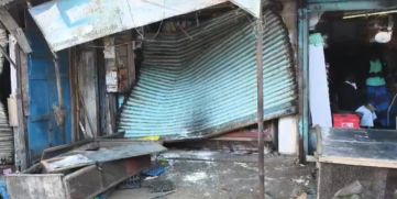 wild Elephants Destroy Shops in Valpara