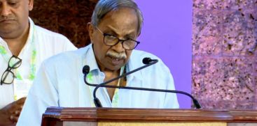 m-t-vasudevan-nair-criticizes-the-excessive-power-in politics