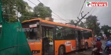 KSRTC bus skids off road at Adoor bypass; no one injured