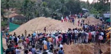 laborer-died-in-a-landslide-at-piravom-pepathi