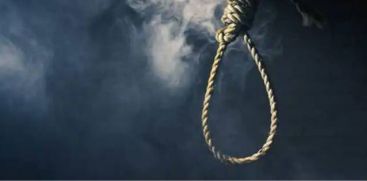 two found hanged in MALAMBUZHA