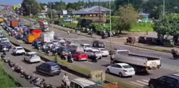 Amballur Pudukkad traffic jam