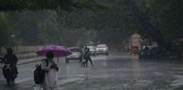 Chance of isolated heavy rain; Yellow warning in various districts