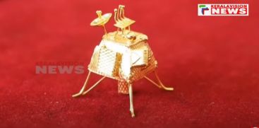 The gold model of the Chandrayaan 3 probe was finished by the owner of the jeweller, Dr. Sabrinath Radhakrishnan