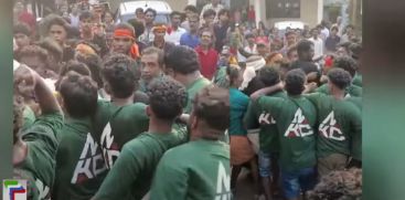 
Clash during Pooram at Chemmannur Maha Vishnu Temple in Kunnamkulam